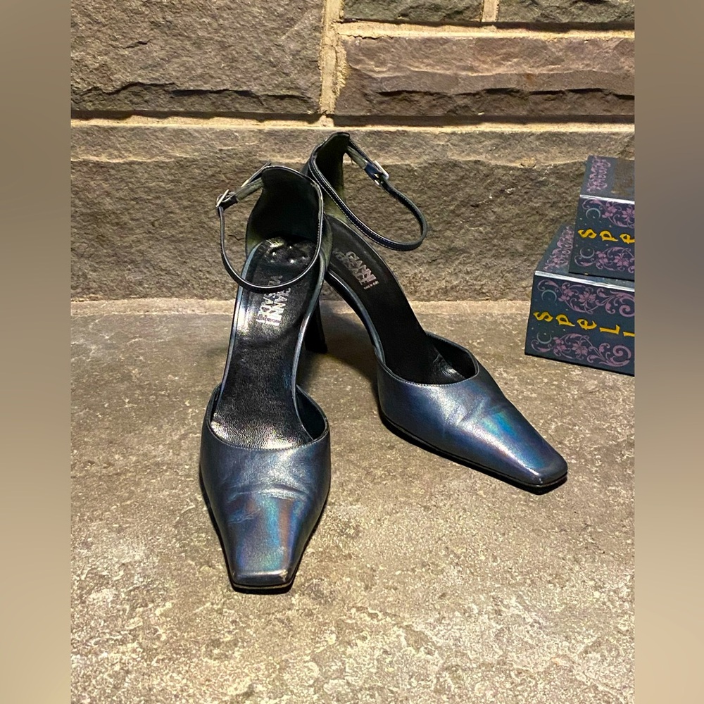 VTG Versace ITALY ankle strap pumps,square point toe,blue gray iridescent,EUC 37